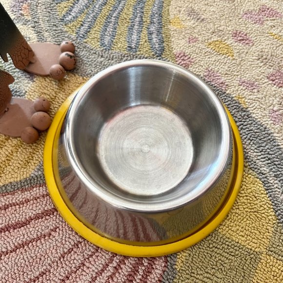 LAST CHANCE! Dog/Cat/Pet Dish - Picture 3 of 5